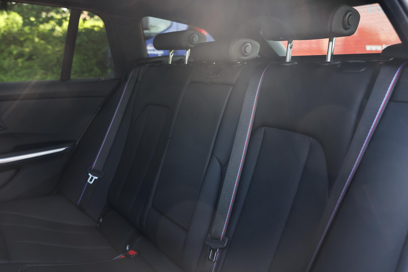 BMW 330 3 Serie Touring 330e M Sport Automaat / Trekhaak / — photo 12
