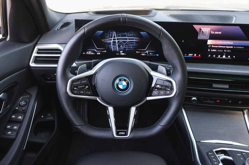 BMW 330 3 Serie Touring 330e M Sport Automaat / Trekhaak / — photo 3