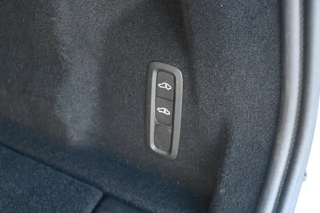 Volvo XC60 view 7
