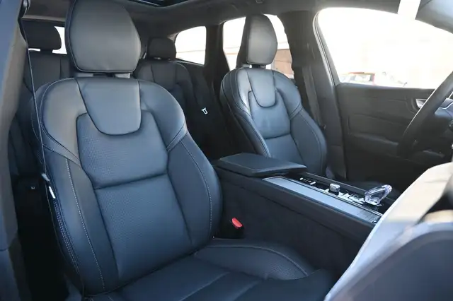 Volvo XC60 view 13