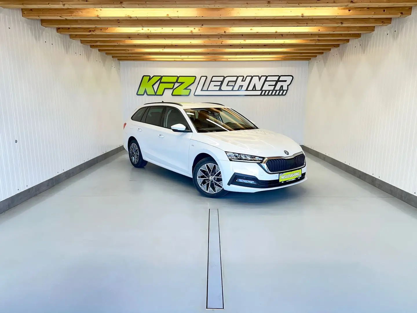 Skoda Octavia 2.0 TDI DSG "Ambition" SITZH*NAVI*LED*VIRTUAL*ACC Weiß - 1