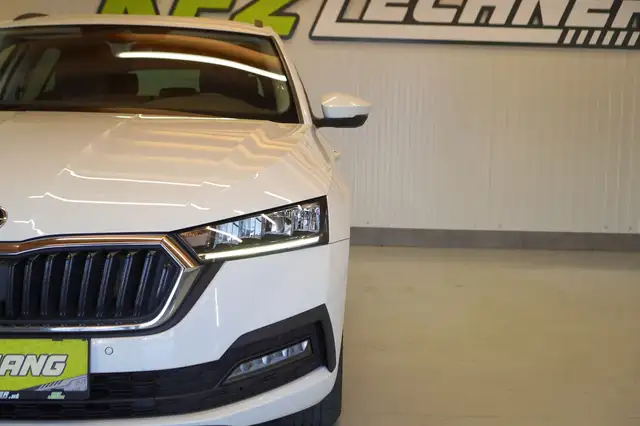 Skoda Octavia view 10
