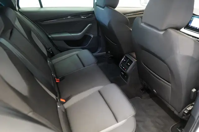 Skoda Octavia view 21