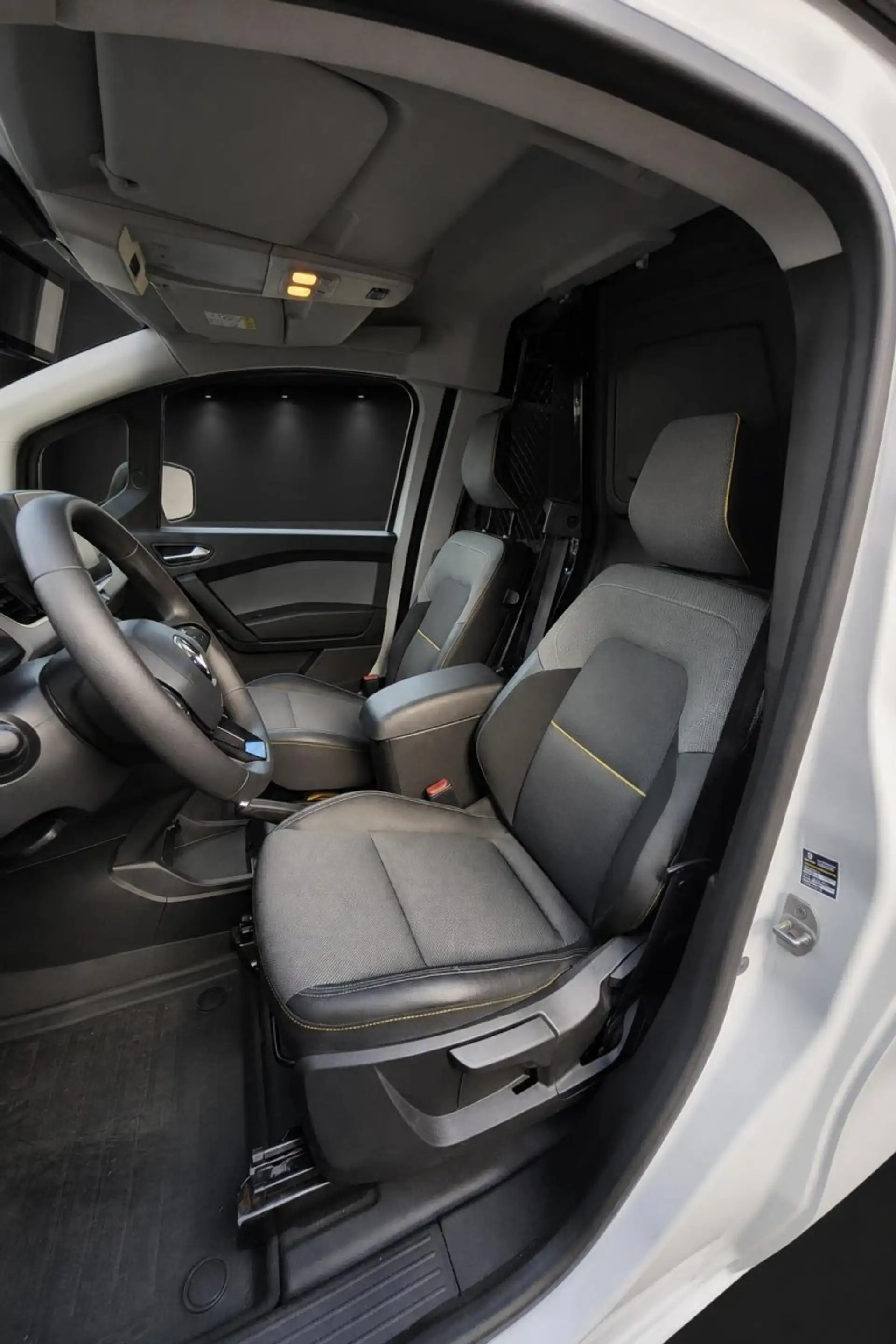 Renault Kangoo dCi 95 Advance — photo 10