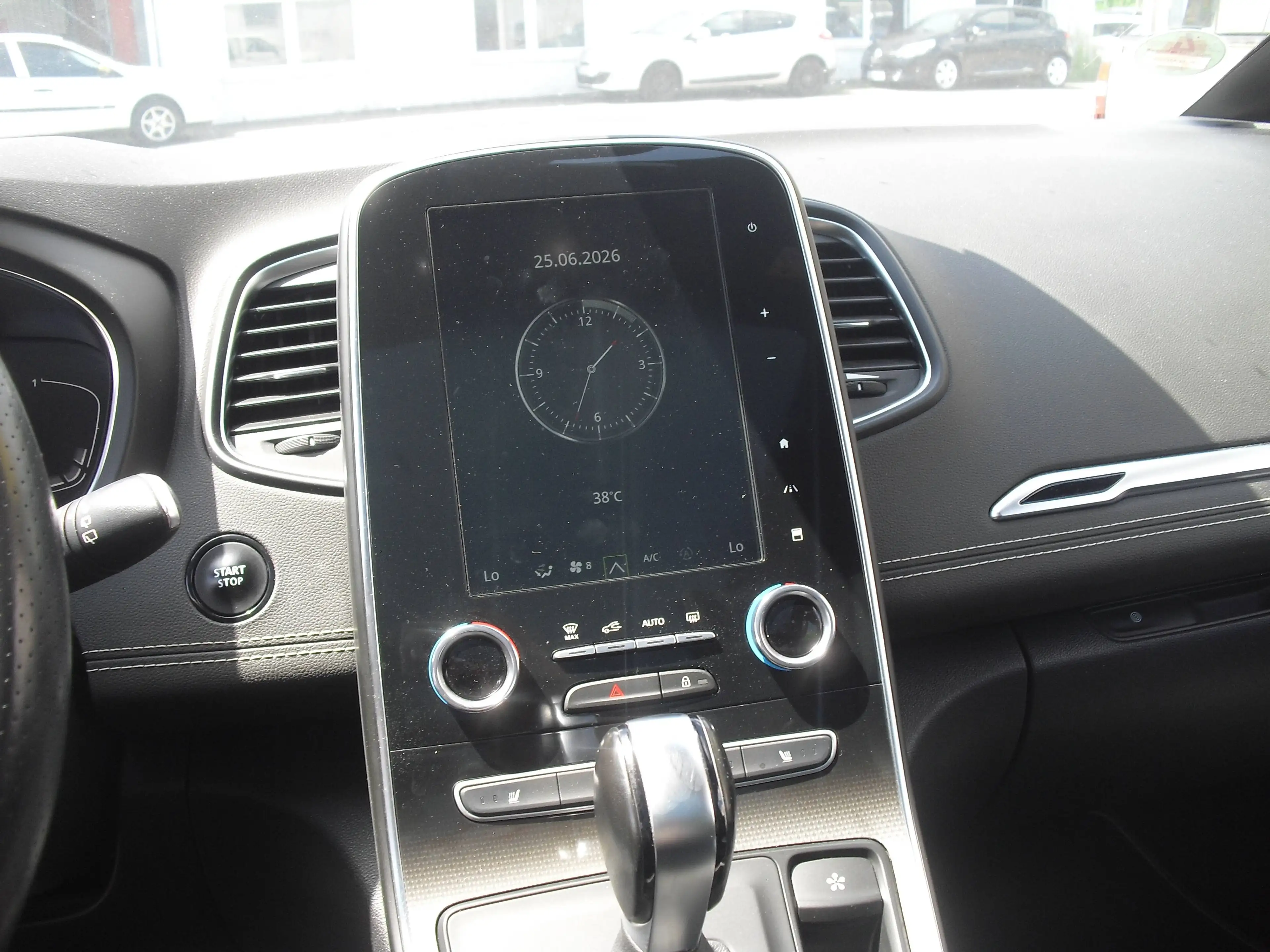 Renault Grand Scenic Scenic TCe 160 GPF EDC BLACK EDITION 7 Sitze ALU BOSE Klima Panorama — photo 15