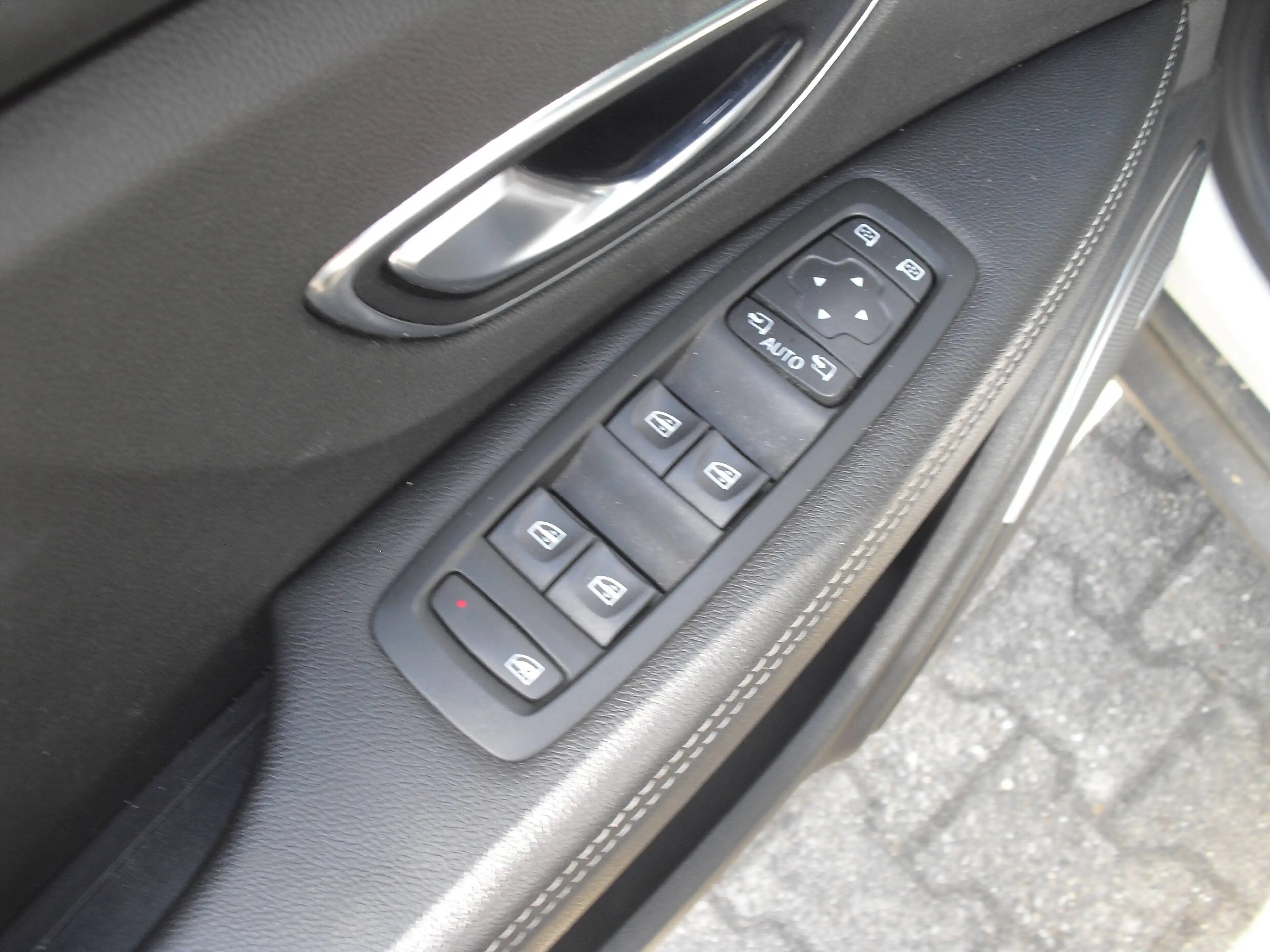 Renault Grand Scenic Scenic TCe 160 GPF EDC BLACK EDITION 7 Sitze ALU BOSE Klima Panorama — photo 13