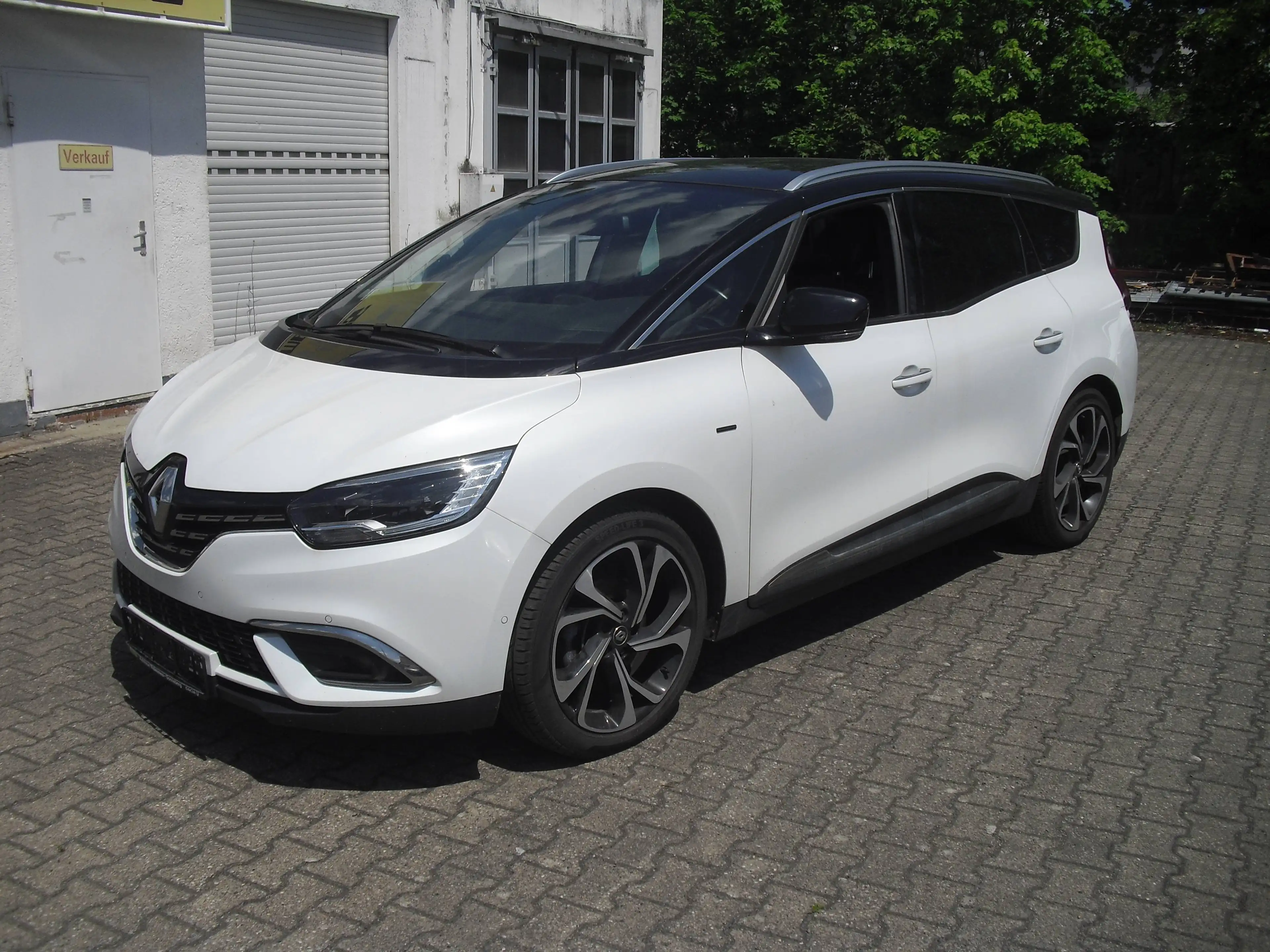 Renault Grand Scenic Scenic TCe 160 GPF EDC BLACK EDITION 7 Sitze ALU BOSE Klima Panorama