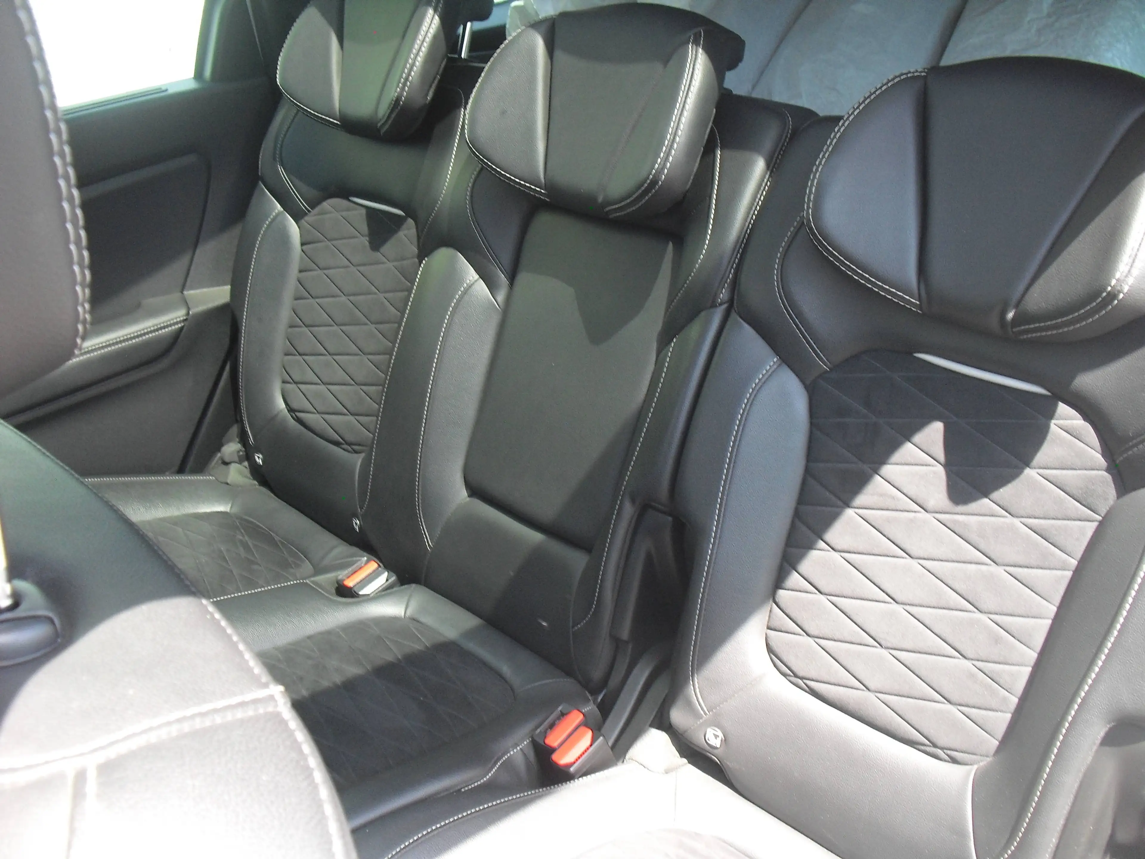 Renault Grand Scenic Scenic TCe 160 GPF EDC BLACK EDITION 7 Sitze ALU BOSE Klima Panorama — photo 11
