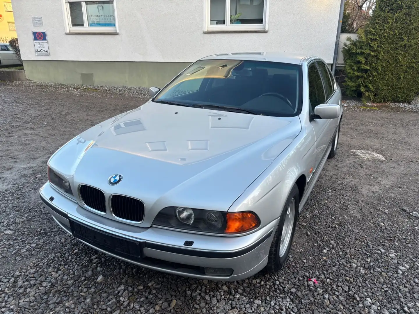 BMW 523 i Lim. Automatik**1.HAND**TÜV NEU**EURO 4**ZV Argento - 2
