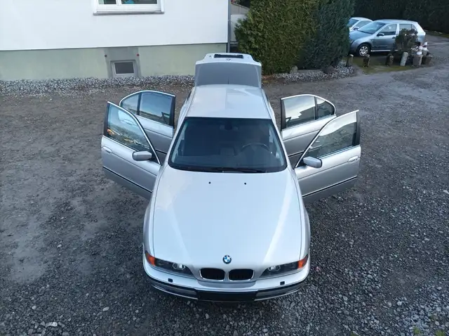 BMW 523 i Lim. Automatik**1.HAND**TÜV NEU**EURO 4**ZV