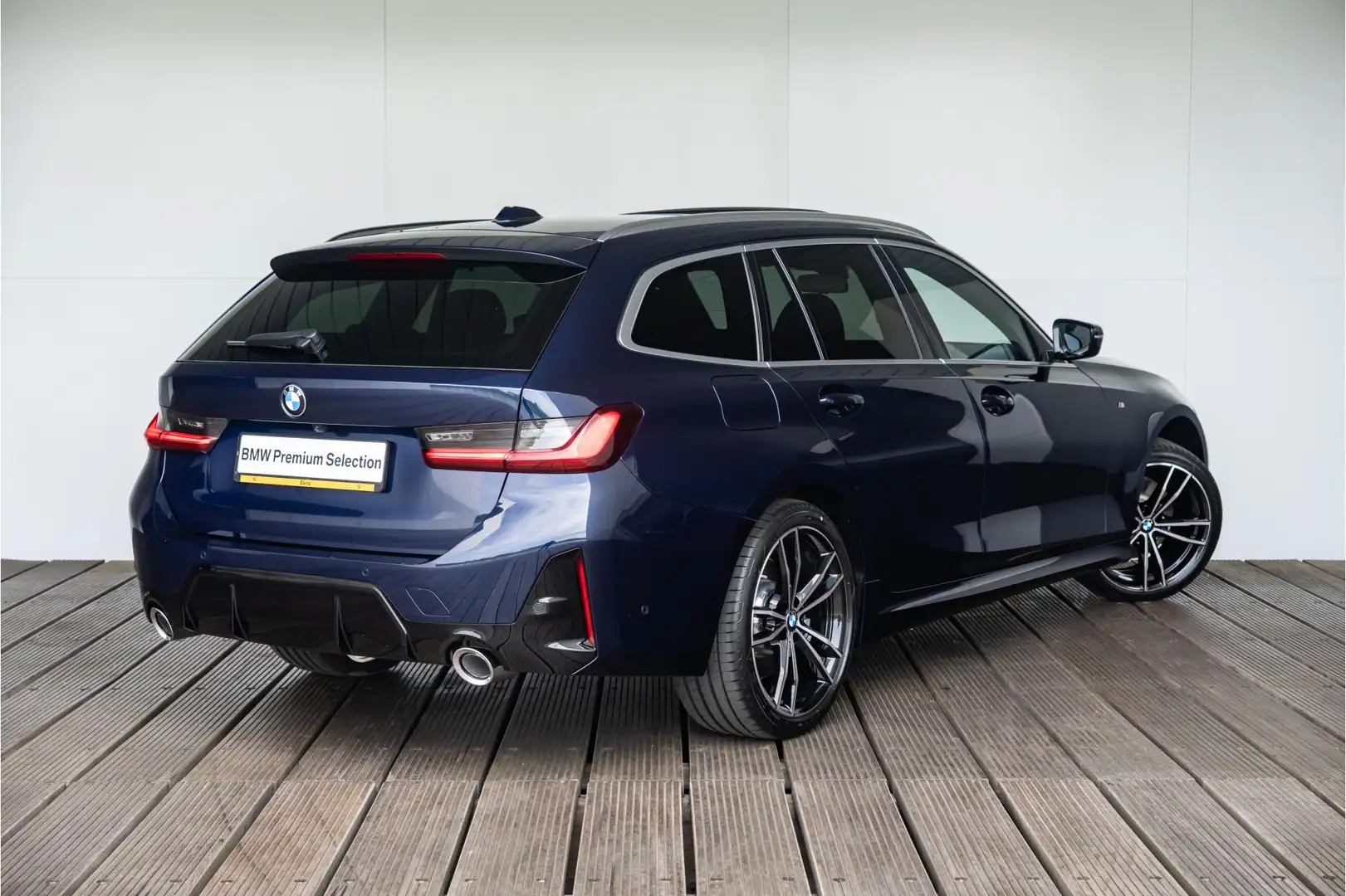 BMW 330 3 Serie Touring 330e M Sportpakket / Panoramadak / Kék - 2