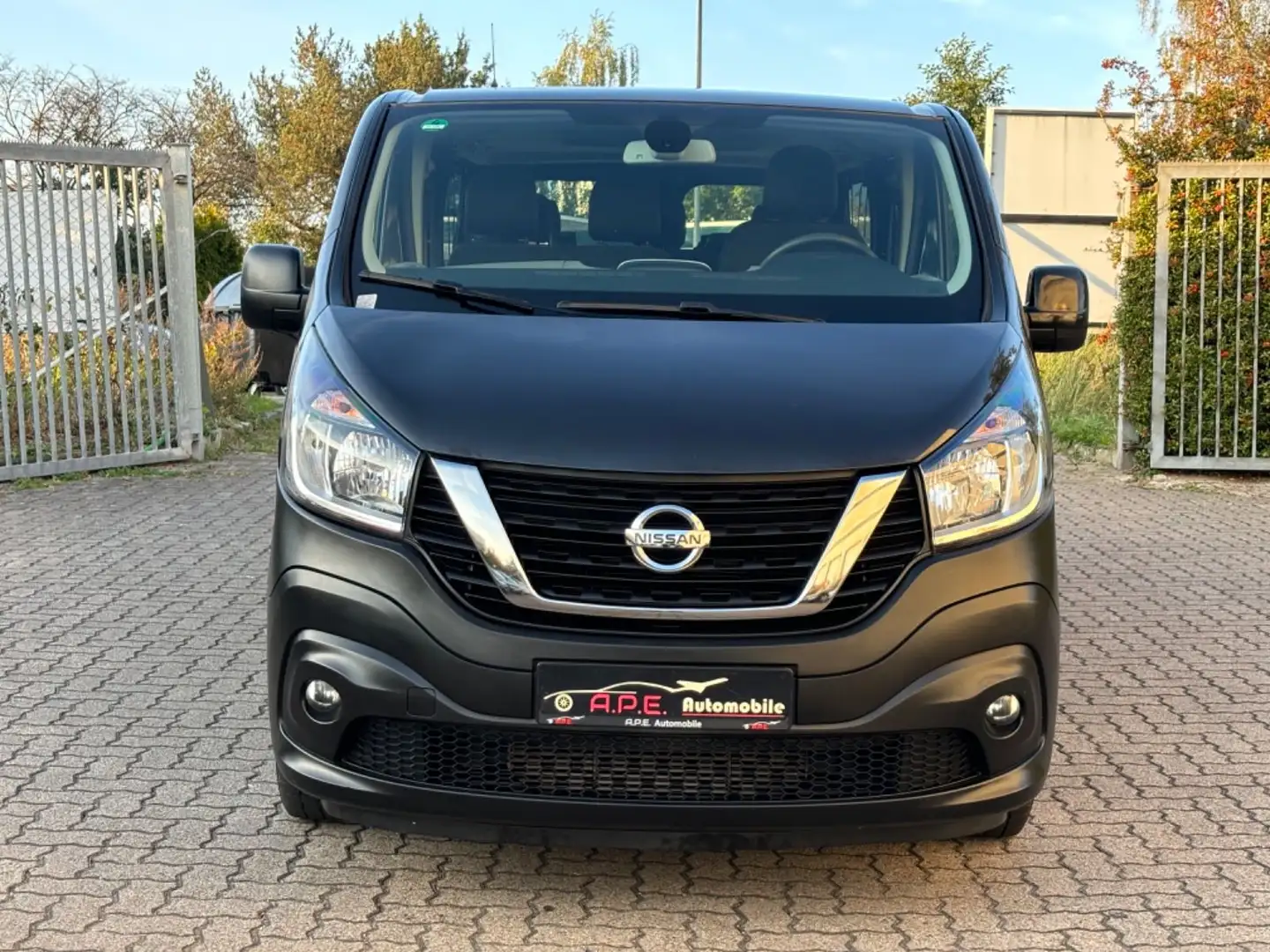 Nissan NV300 LANG PREMIUM 9 SITZER 2 SCHIEBETÜREN Schwarz - 2