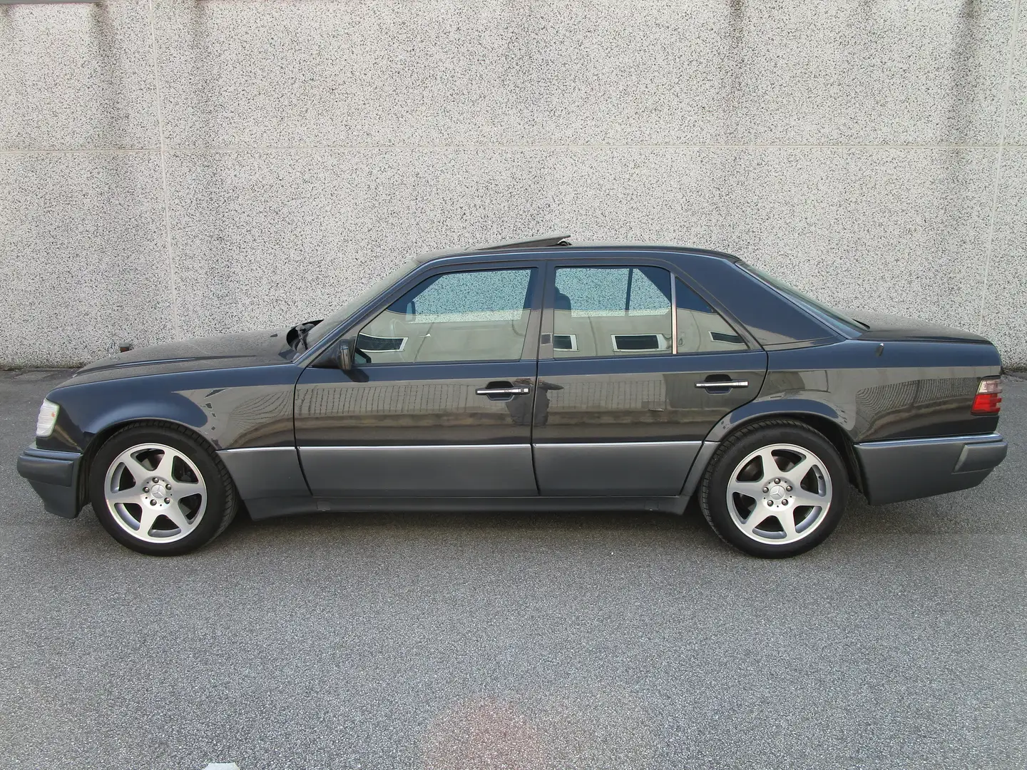Mercedes-Benz E 500 W124 - VENDUTA- Negru - 1