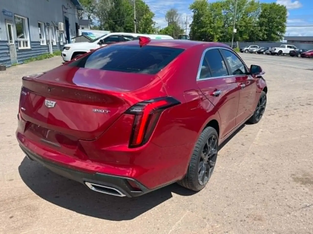 Cadillac CT4 снимка Cadillac CT4