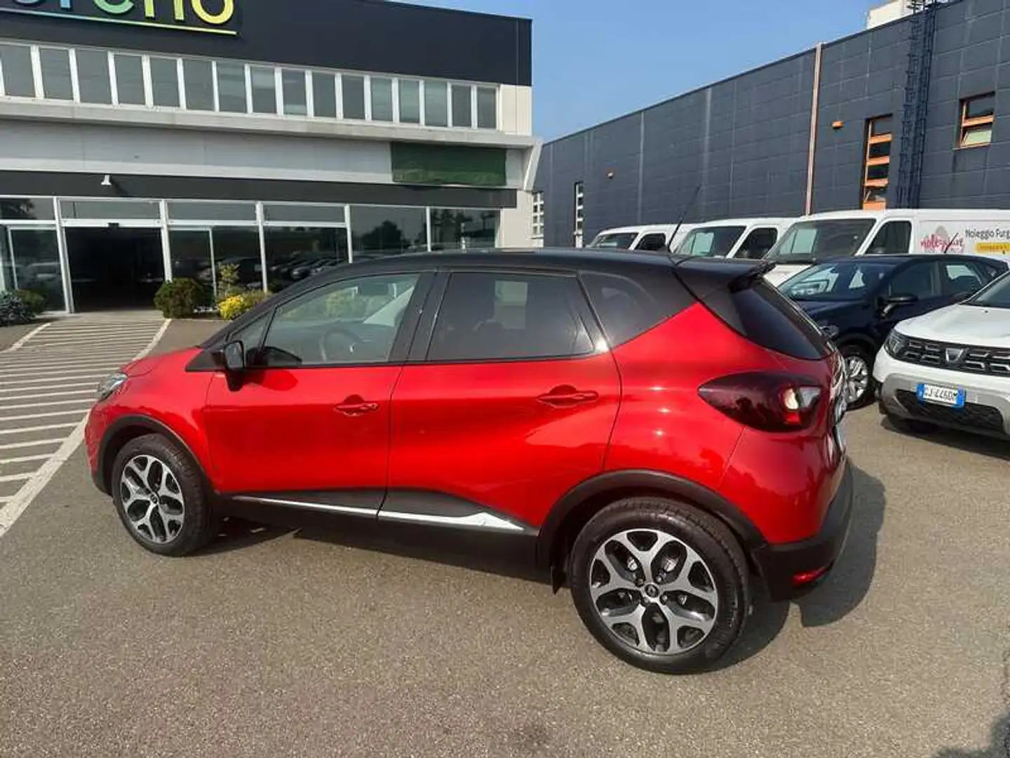 Renault Captur 0.9 tce Sport Edition2 90 CV Rosso - 2