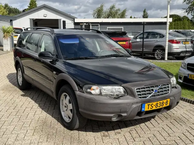 Volvo V70 view 3