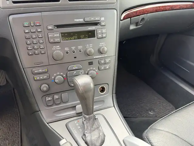 Volvo V70 view 7