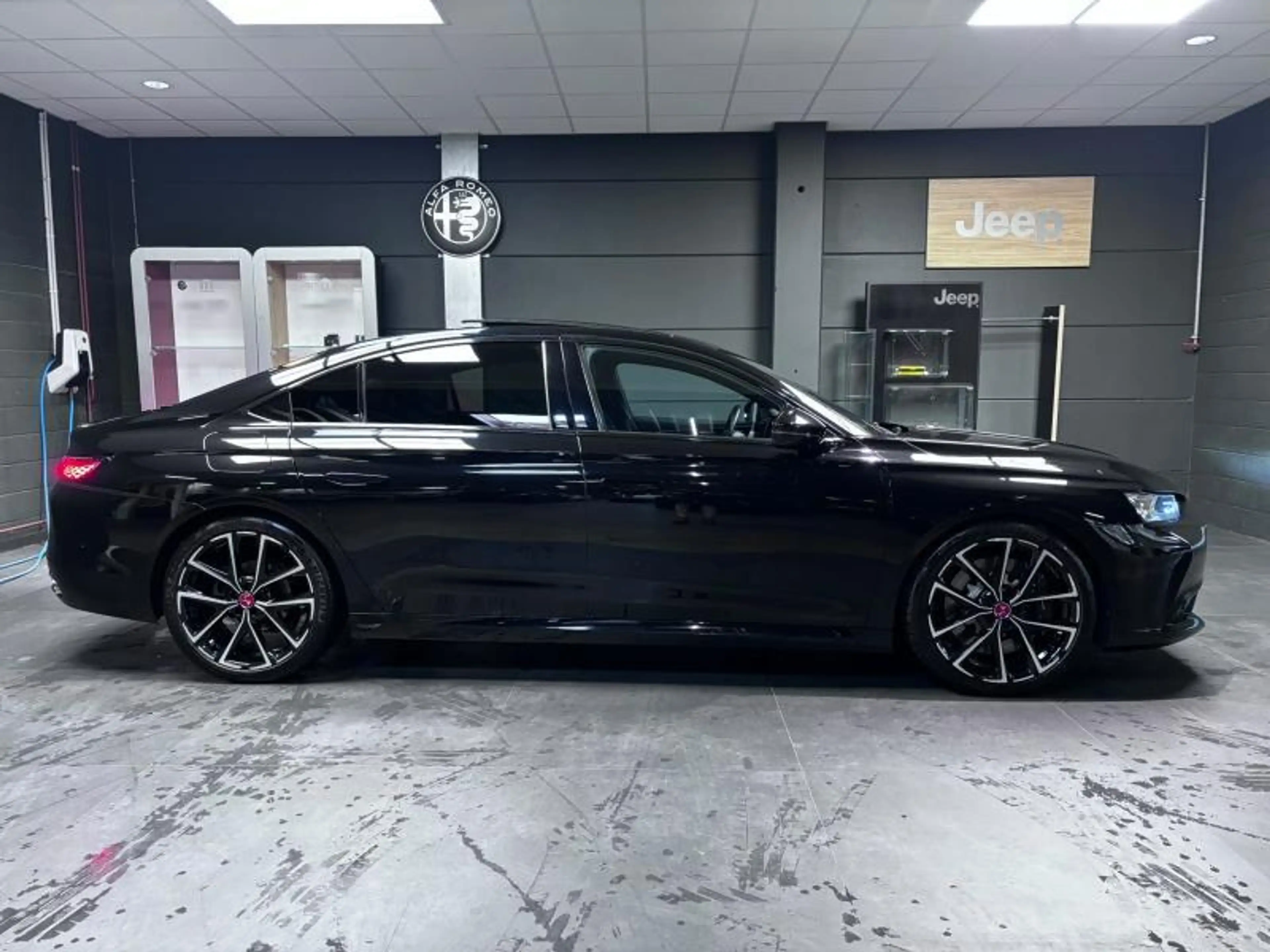 DS Automobiles DS 9 E-TENSE PERFORMANCE LINE + — photo 5