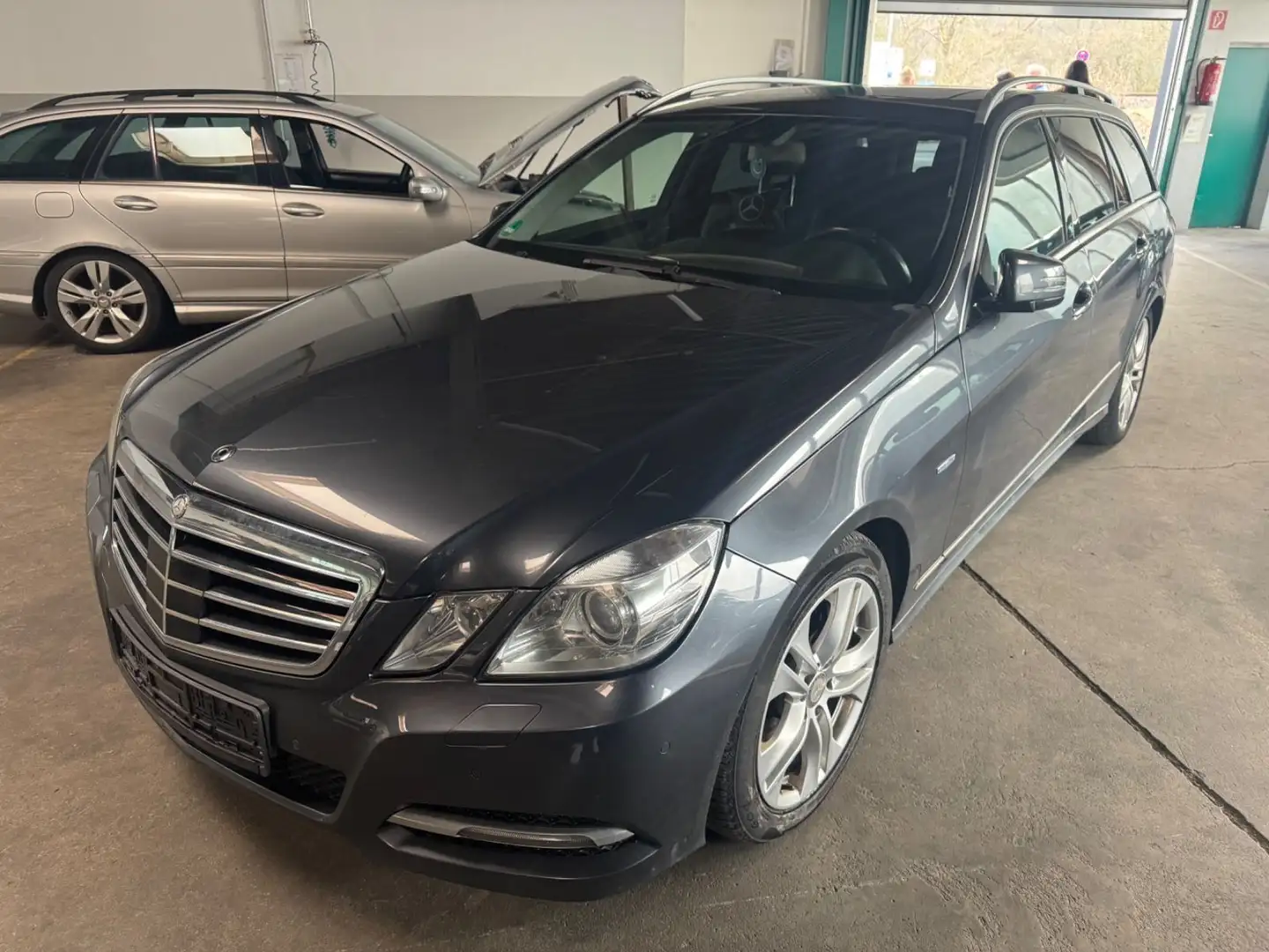 Mercedes-Benz E 350 E -Klasse T-Modell E 350 CDI 4Mat*Avantgarde* Gris - 1
