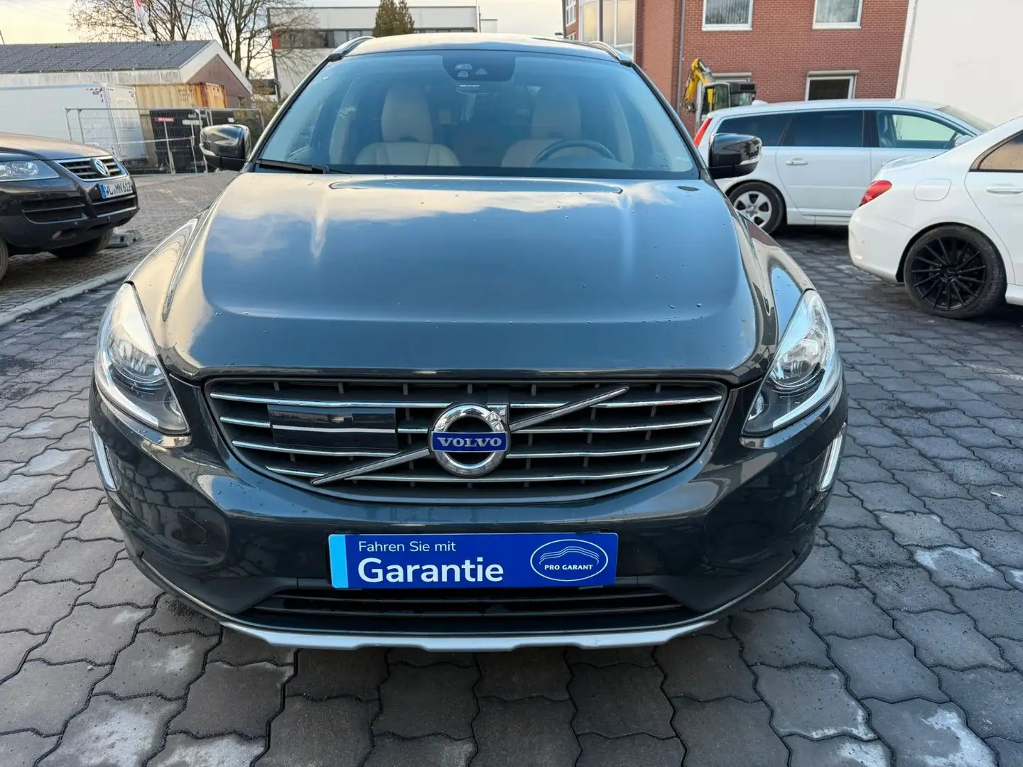 Volvo XC60 Linje Inscription 2HD NAV LEDER Grau - 2