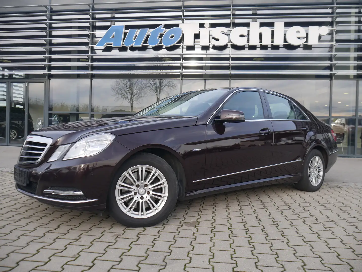 Mercedes-Benz E 250 E 250 CDI Elegance Automatik NAVI Totwinkel ACC Коричневий - 1