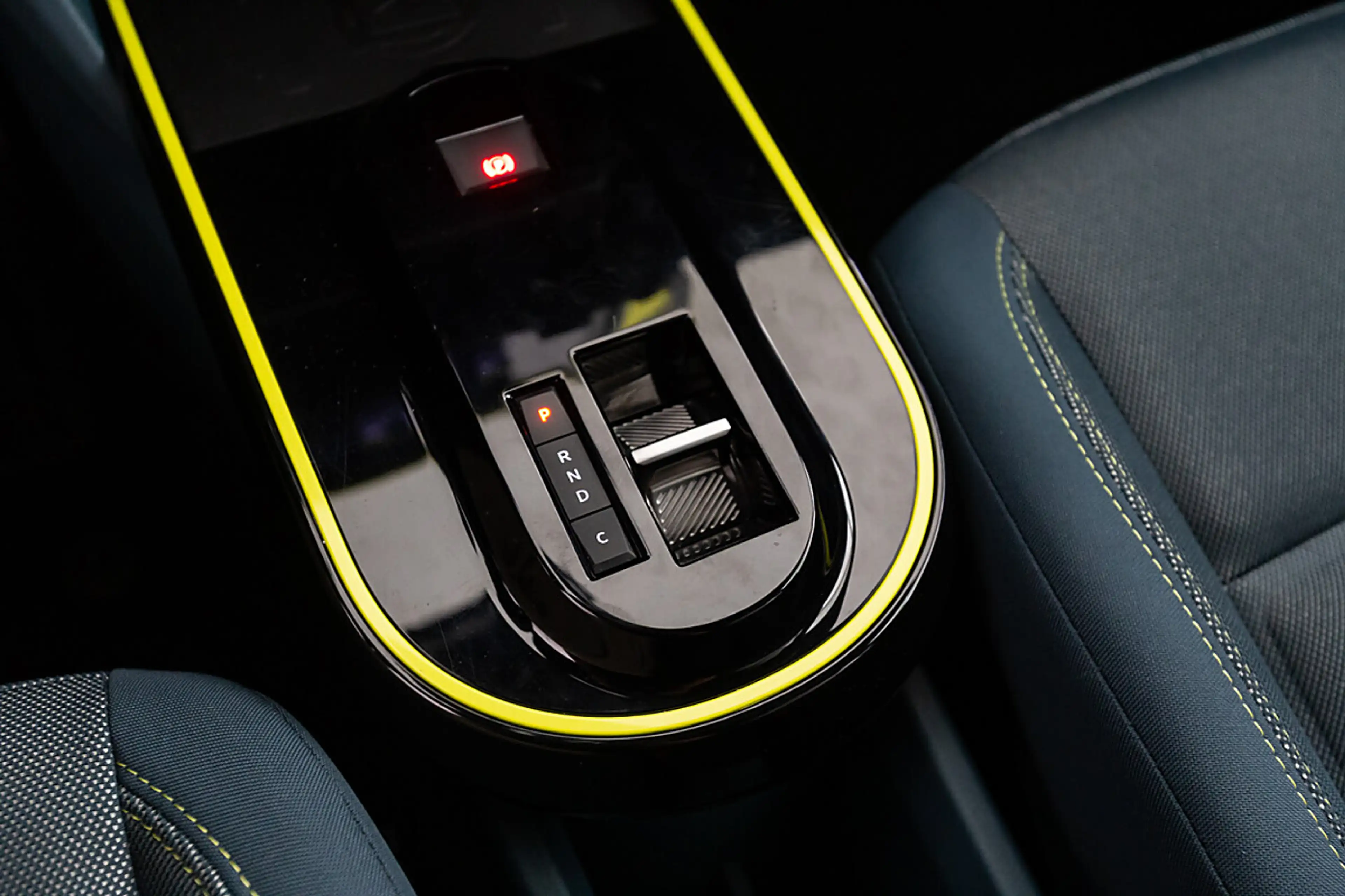 Fiat Grande Panda Elektro 44kWh La Prima — photo 10