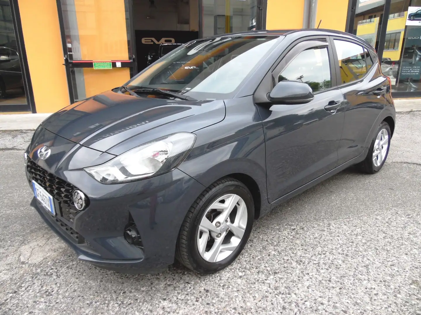 Hyundai i10 i10 1.0 GPL Econext Tech con solo 34.000 km. cert Grigio - 1