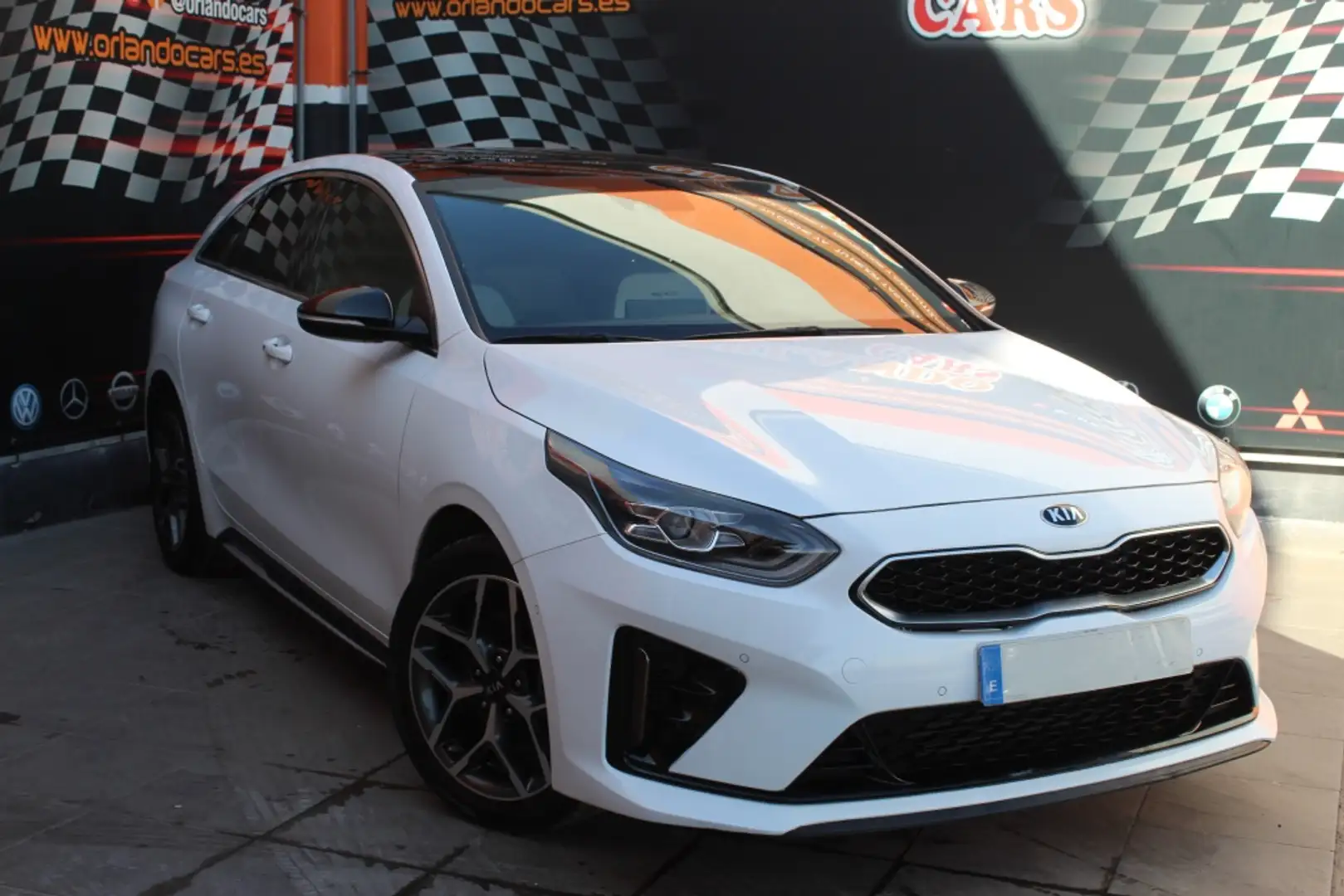 Kia ProCeed / pro_cee'd 1.6CRDI GT Line DCT Blanco - 1