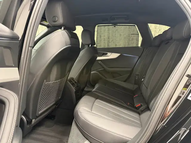 Audi A4 view 9