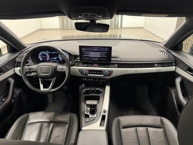 Audi A4 view 12