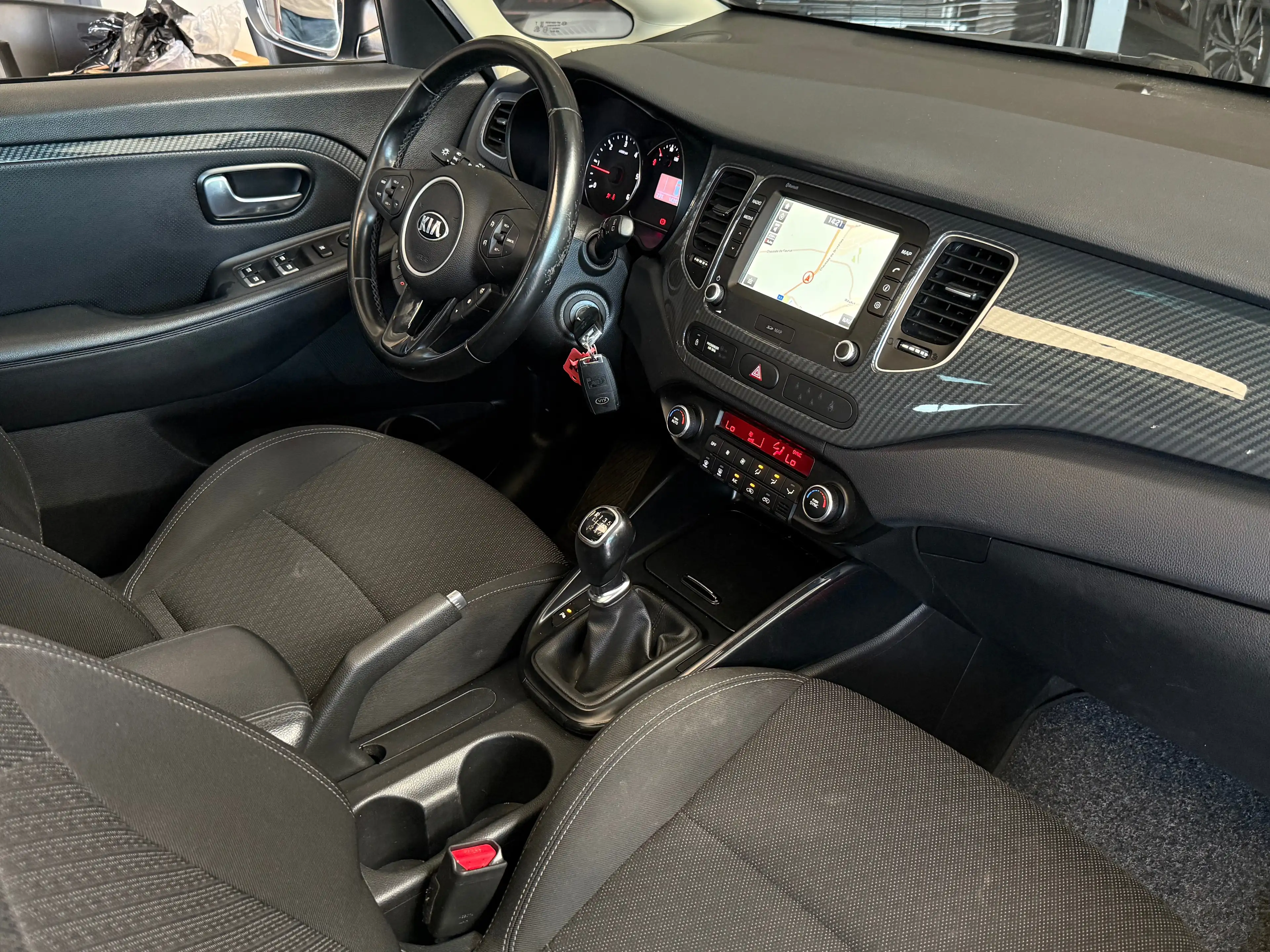 Kia Carens Carens 1.7 CRDi 7PLACES GPS CAMERA PANO LED CRUISE — photo 12