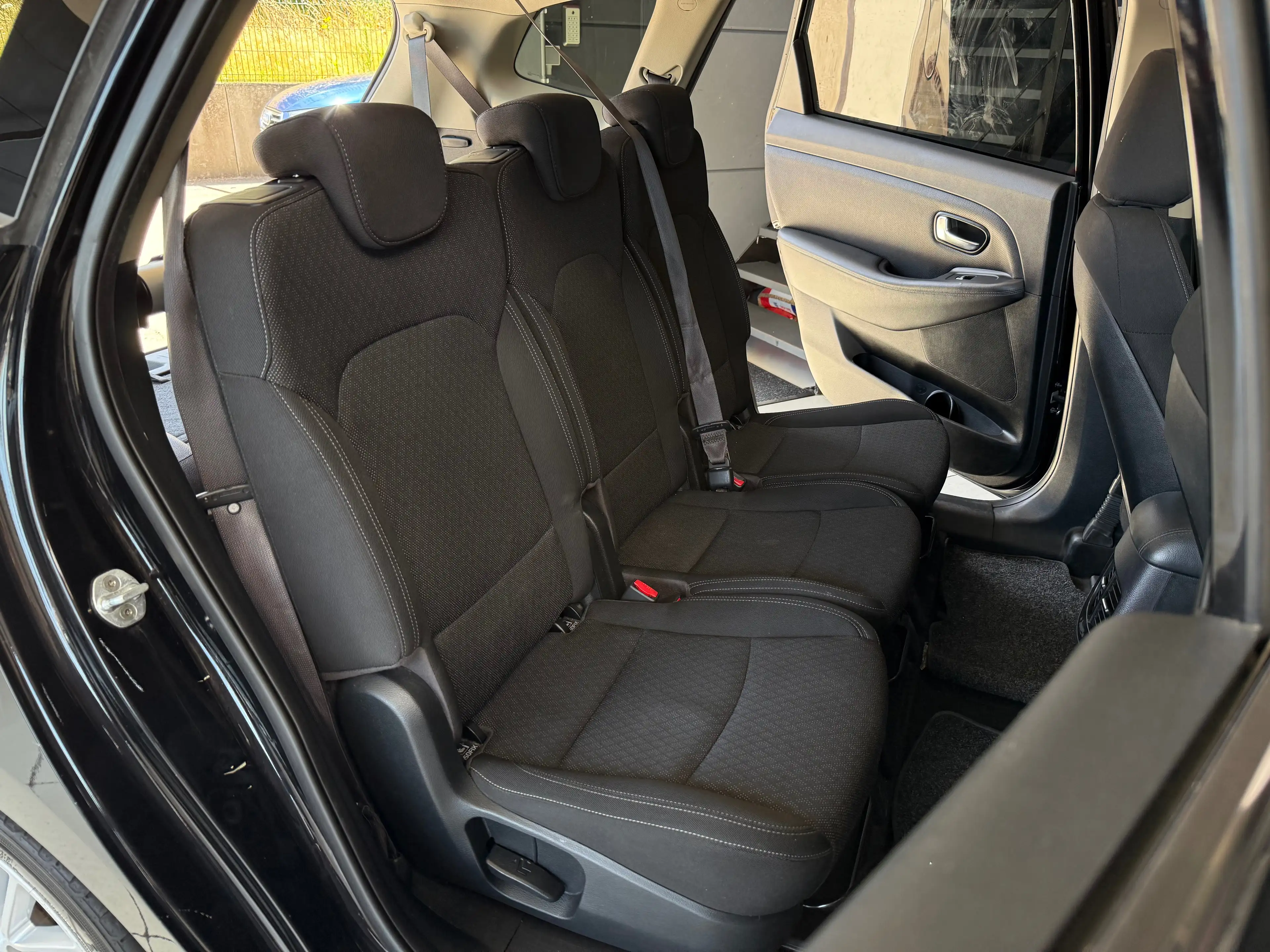 Kia Carens Carens 1.7 CRDi 7PLACES GPS CAMERA PANO LED CRUISE — photo 15