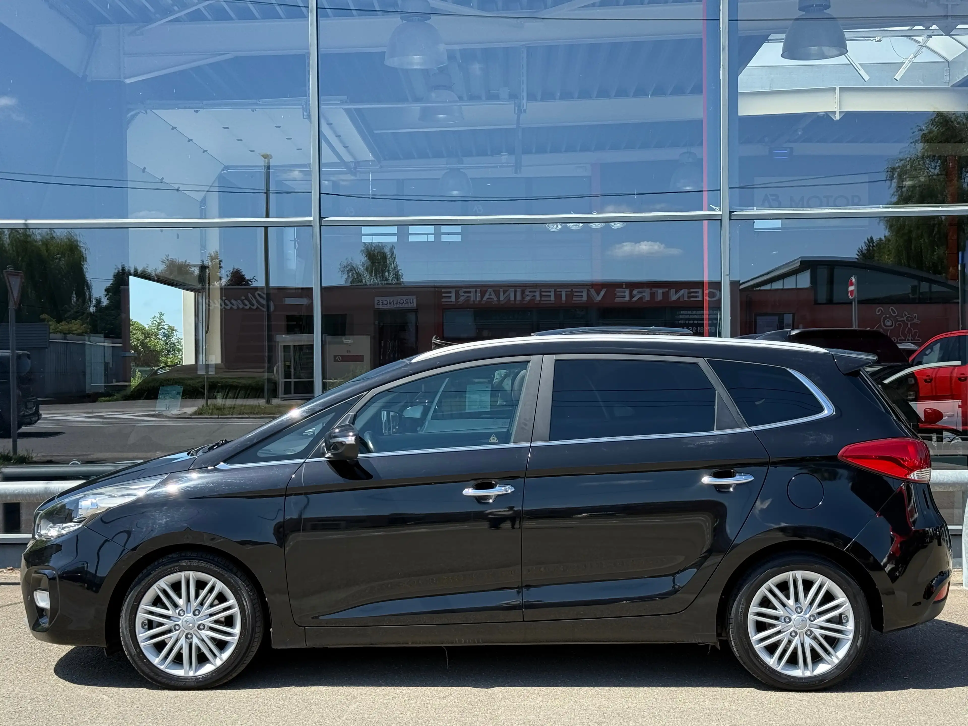 Kia Carens Carens 1.7 CRDi 7PLACES GPS CAMERA PANO LED CRUISE — photo 5