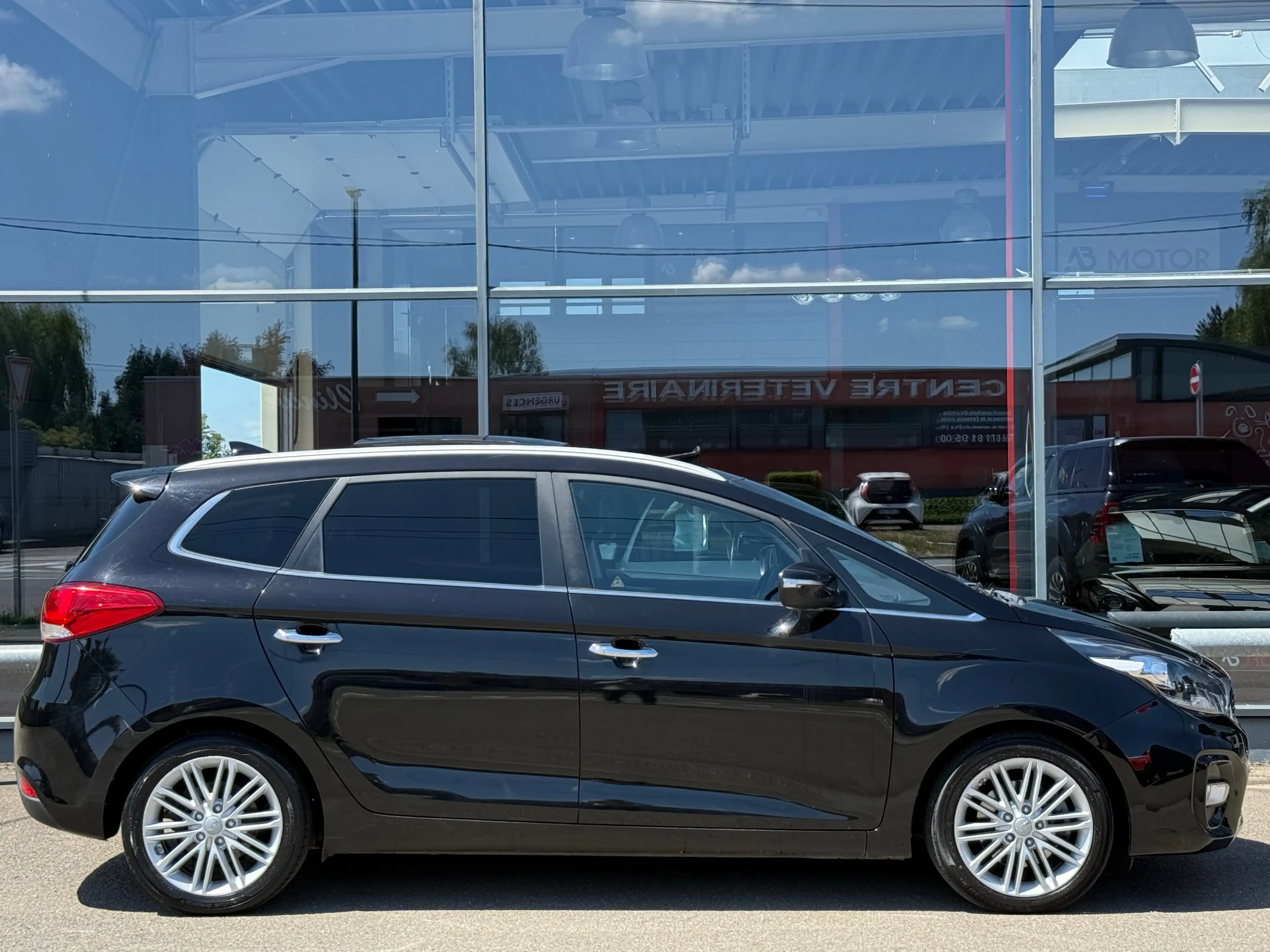 Kia Carens Carens 1.7 CRDi 7PLACES GPS CAMERA PANO LED CRUISE — photo 4