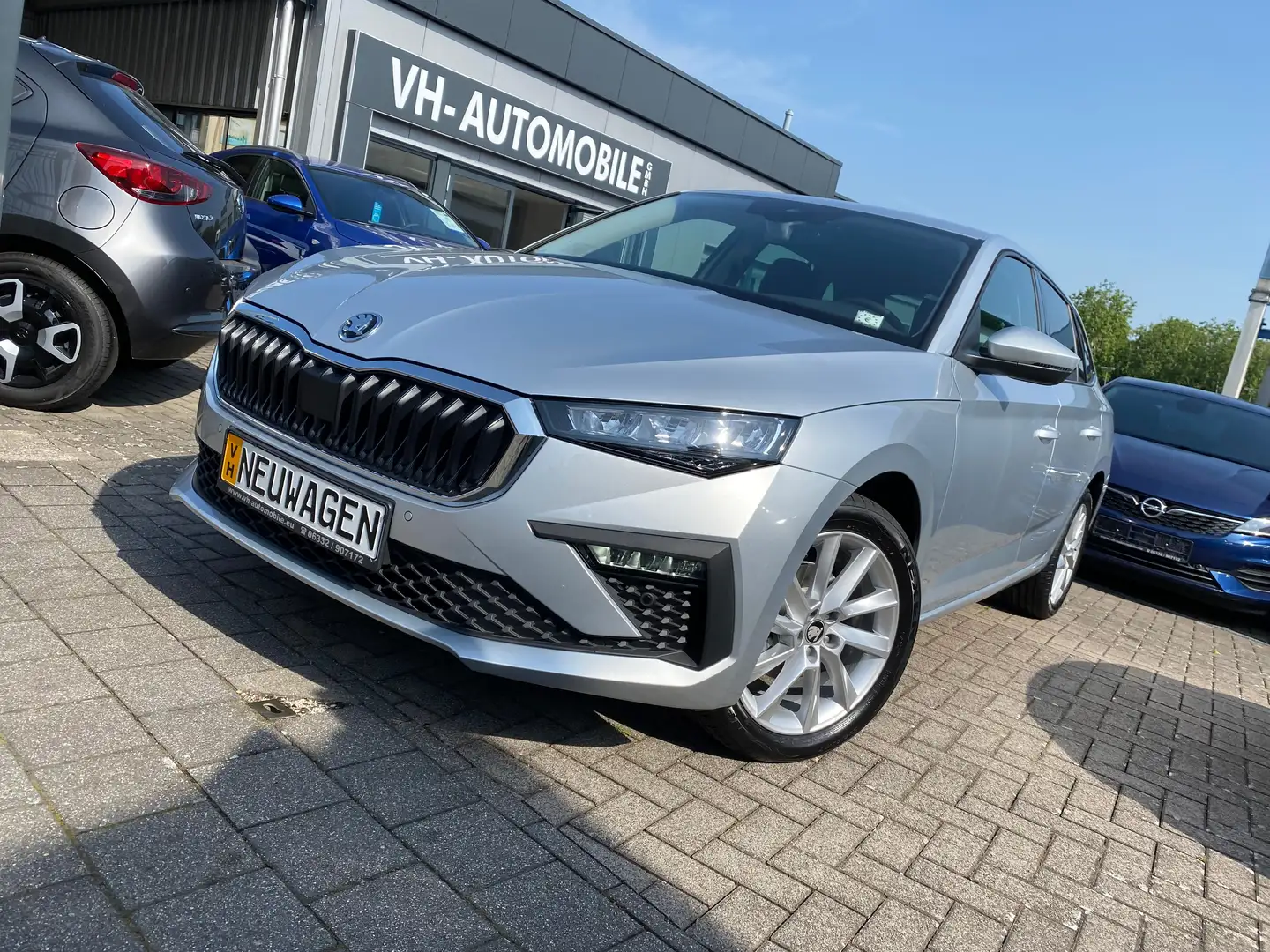 Skoda Scala 5J.GARANTIE*bhzb.Lenkrad&WSS&Sihz*elektr.Heckklapp Grau - 1