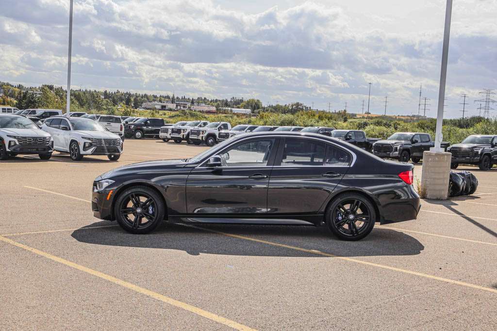 2015 BMW 3 Series 335i xDrive M Sport 3.0T | M Performance — снимка 1