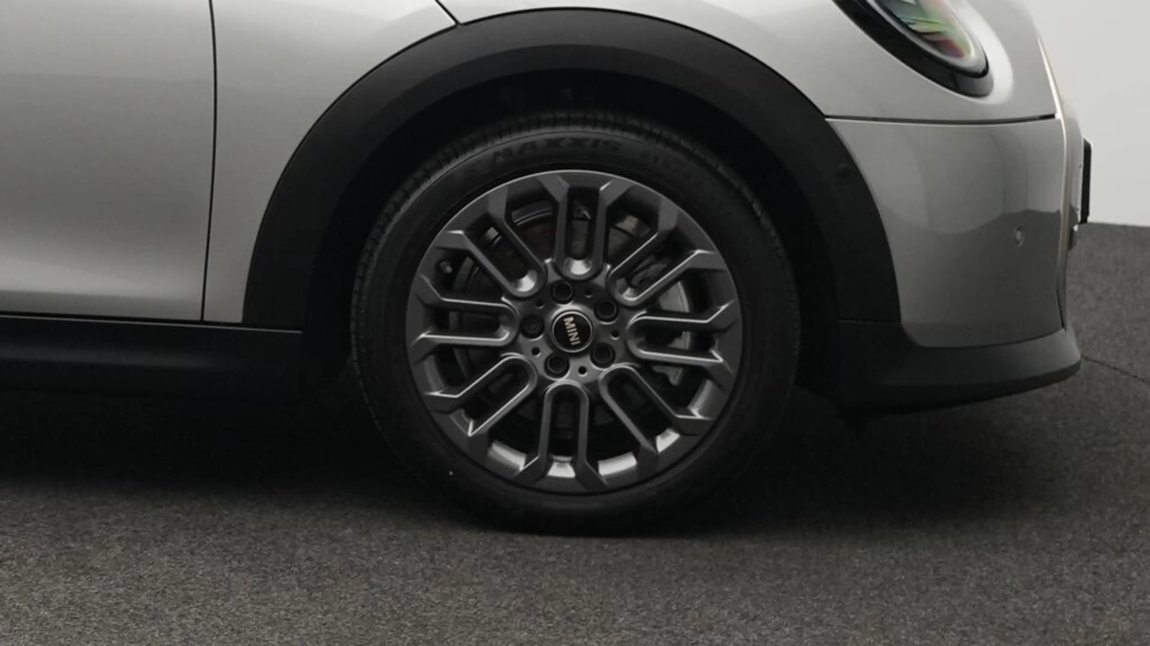 MINI Cooper C Favoured Trim — photo 12