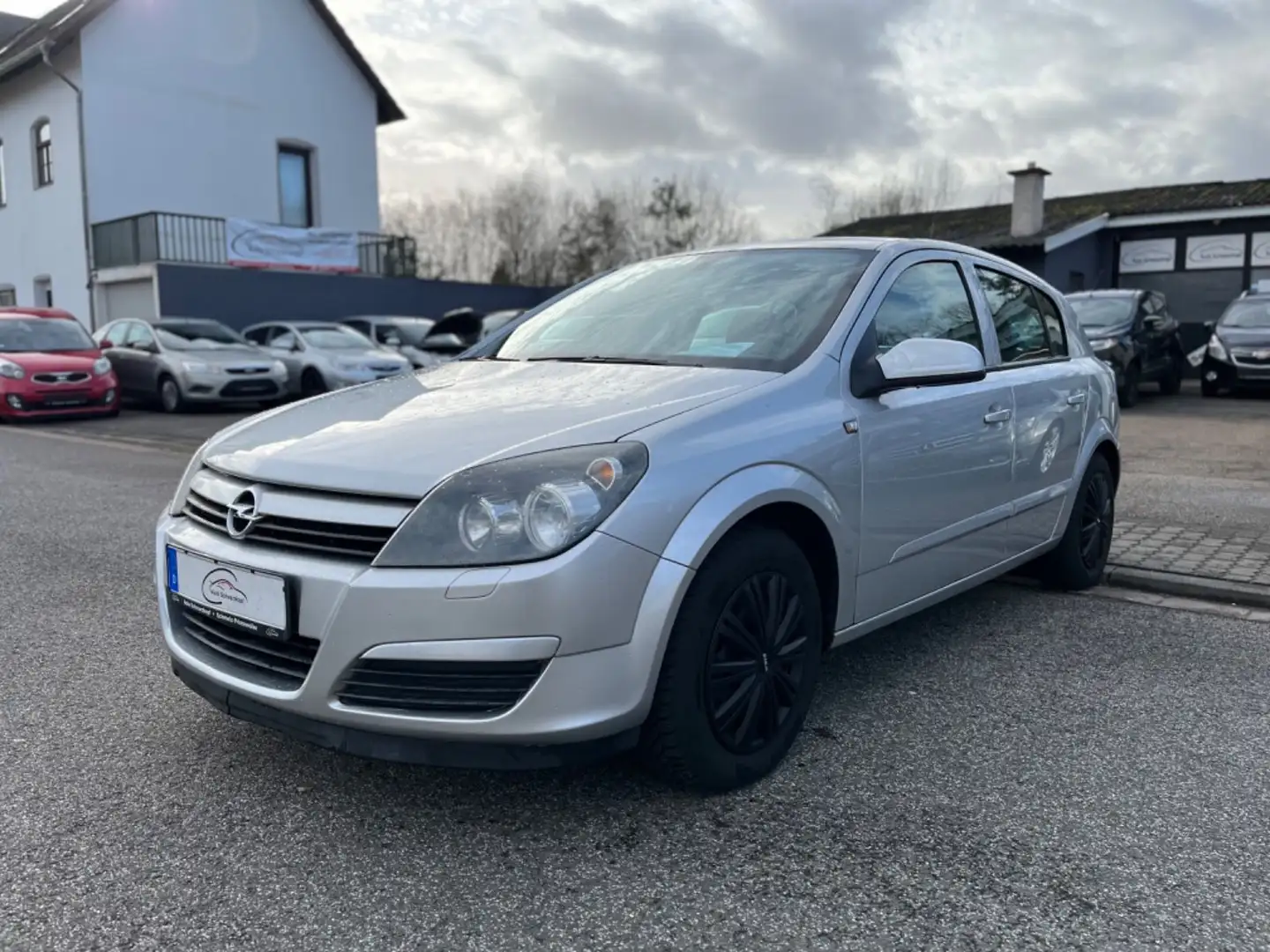 Opel Astra H Lim. Tüv NEU Silber - 1