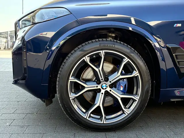 BMW X5 view 9