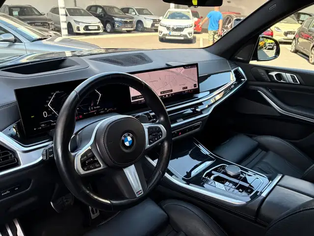 BMW X5 view 13