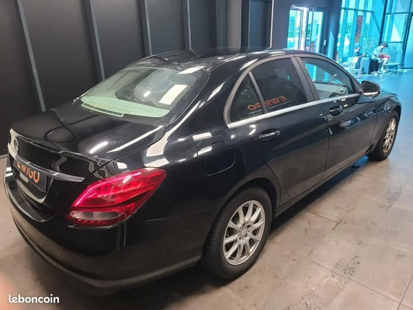 Mercedes-Benz C 180 Mercedes 180d 116ch BLUEEFFICIENCY Noir - 2