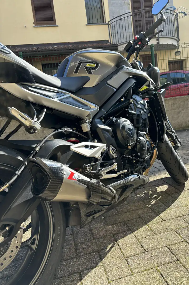 Triumph Street Triple 765 R Grigio - 2