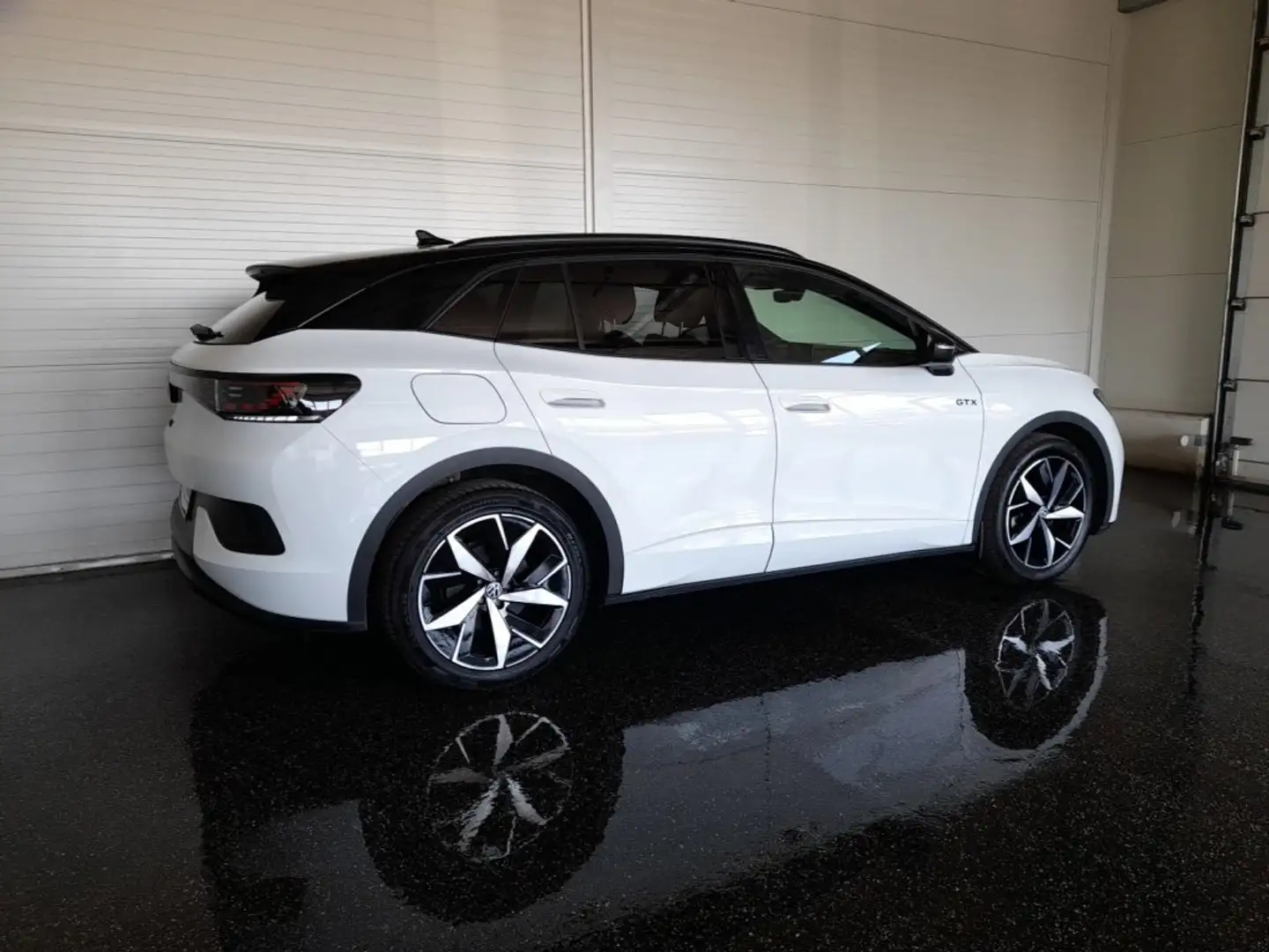Volkswagen ID.4 GTX 4x4 77 kWh *WÄRMEPUMPE / MATRIX-LED / 20 ZOLL / NAVI / VIRTUELL / TEILLEDER* Weiß - 2
