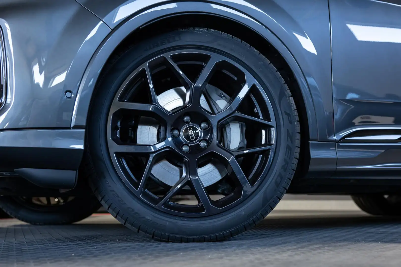Audi Q7 50 TDI quattro S-Line SHZ - AHK- PANO -Matrix Gri - 2