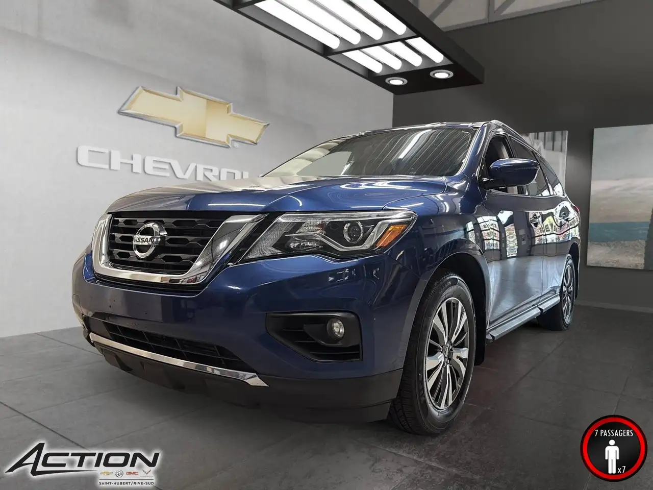 Nissan Pathfinder снимка Nissan Pathfinder