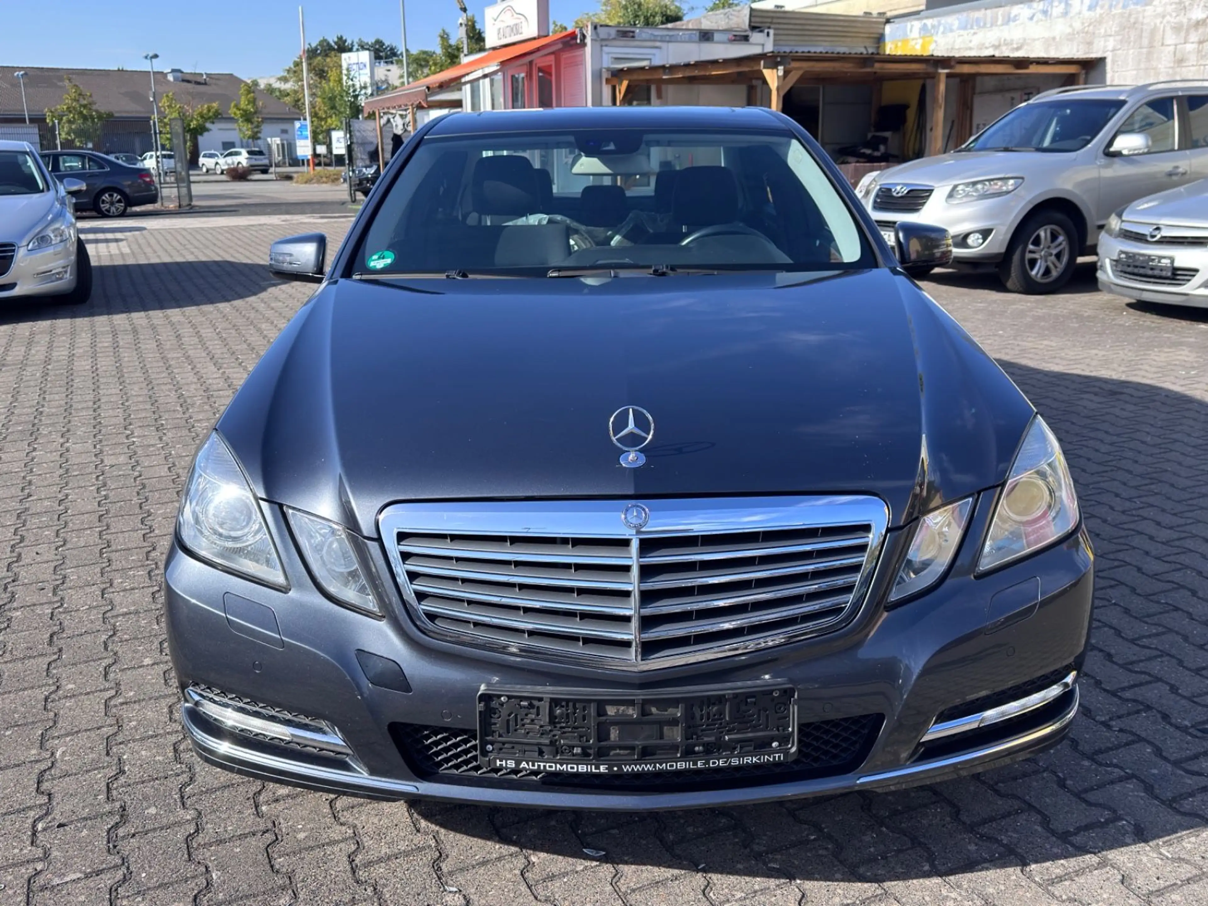 Mercedes-Benz E 250 E Lim.E 250 CGI BlueEfficiency — photo 2