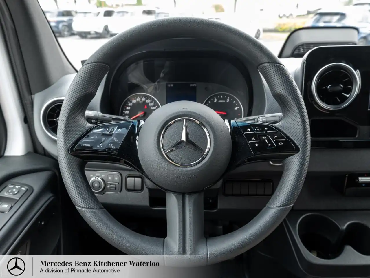 Mercedes-Benz Sprinter снимка Mercedes-Benz Sprinter