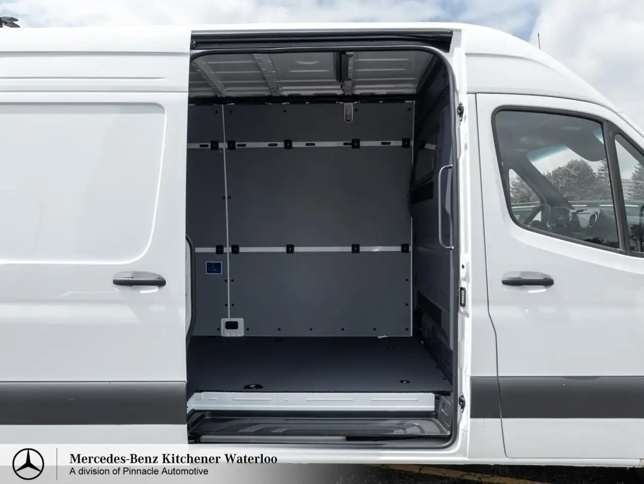 Mercedes-Benz Sprinter снимка Mercedes-Benz Sprinter