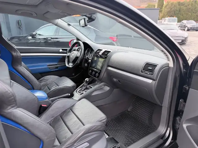 Volkswagen Golf view 13