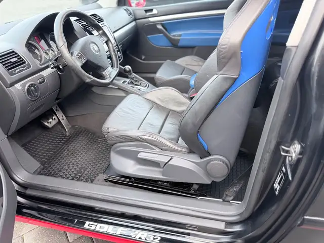 Volkswagen Golf view 9